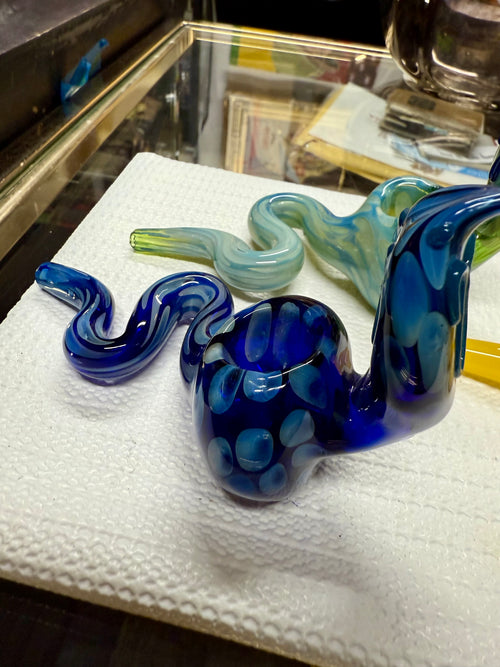 Ripkitty 5" COBRA borosilicate glass hand pipe — cobra snake sculpt, assorted blue & green colorway, side profile on white mat